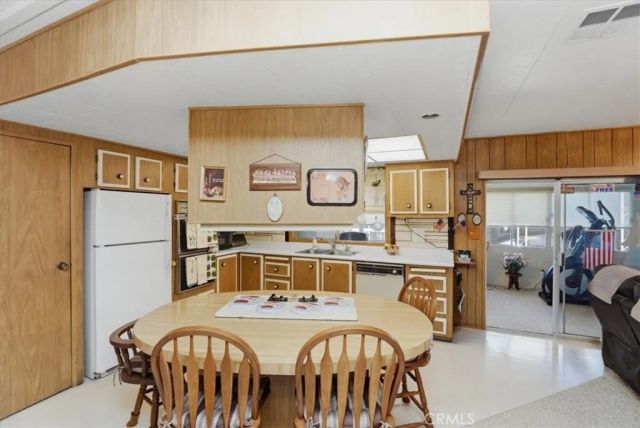 9391 California 79, Riverside, CA 92503