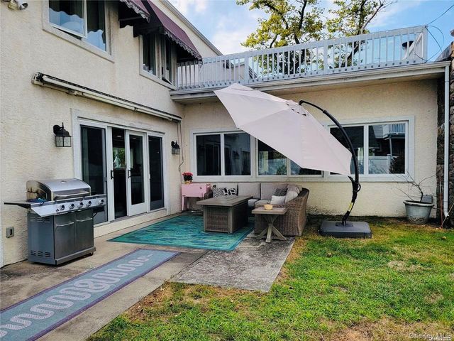 465 W Market Street, Long Beach, NY 11561