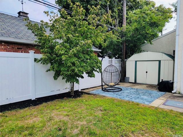 465 W Market Street, Long Beach, NY 11561
