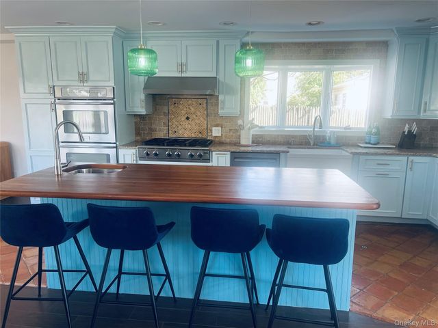 465 W Market Street, Long Beach, NY 11561
