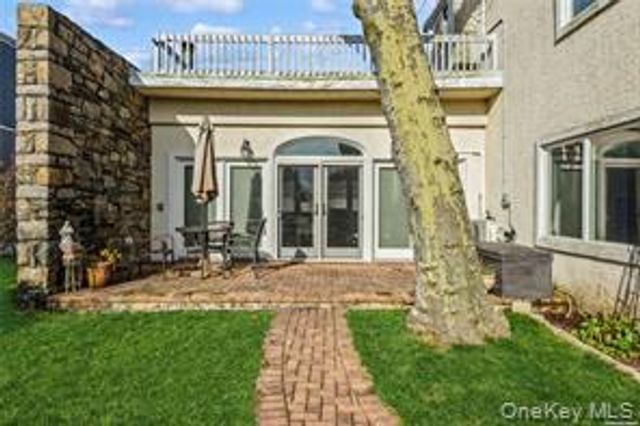 465 W Market Street, Long Beach, NY 11561