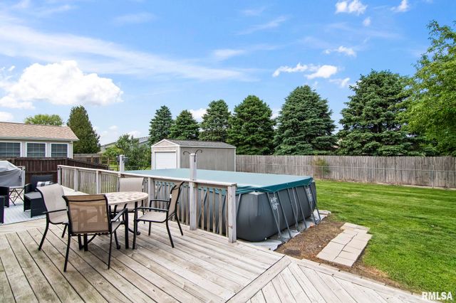 1423 REDWOOD Drive, Chatham, IL 62629