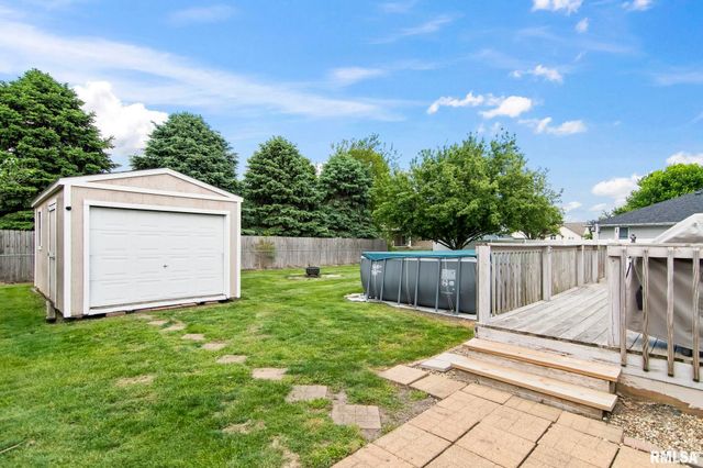 1423 REDWOOD Drive, Chatham, IL 62629