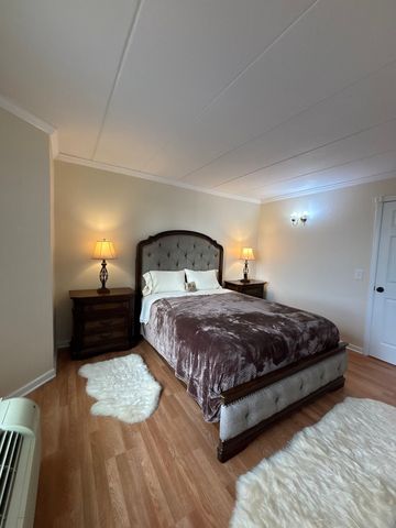 1 RENAISSANCE Place 912, Palatine, IL 60067