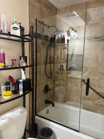 1 RENAISSANCE Place 912, Palatine, IL 60067