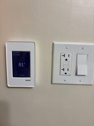 1 RENAISSANCE Place 912, Palatine, IL 60067