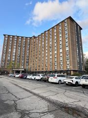 1 RENAISSANCE Place 912, Palatine, IL 60067