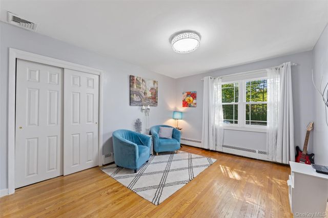 12 Longspur Road, Yonkers, NY 10701