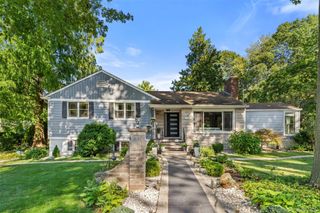 12 Longspur Road, Yonkers, NY 10701