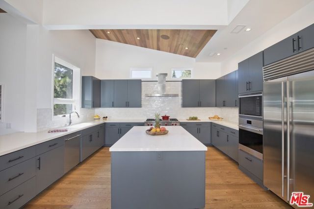 380 Pine Street, Mammoth Lakes, CA 93546