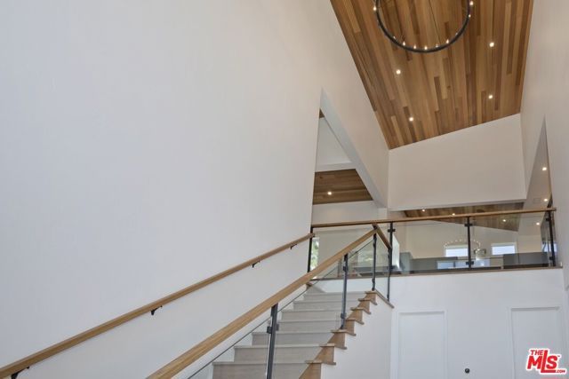 380 Pine Street, Mammoth Lakes, CA 93546