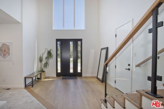 380 Pine Street, Mammoth Lakes, CA 93546