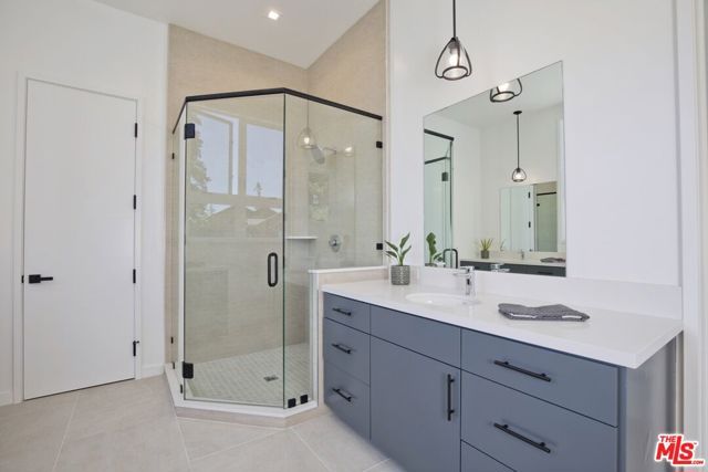 380 Pine Street, Mammoth Lakes, CA 93546