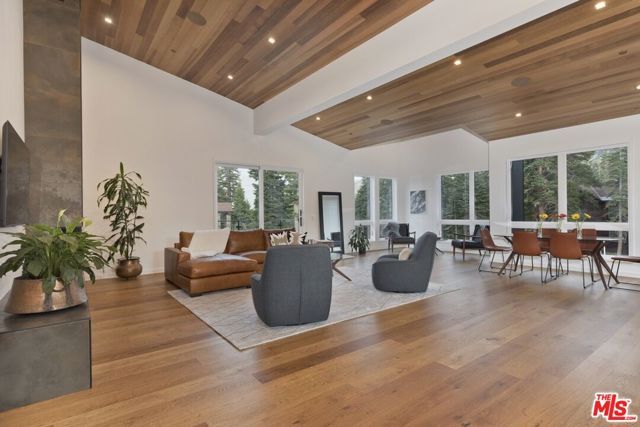 380 Pine Street, Mammoth Lakes, CA 93546