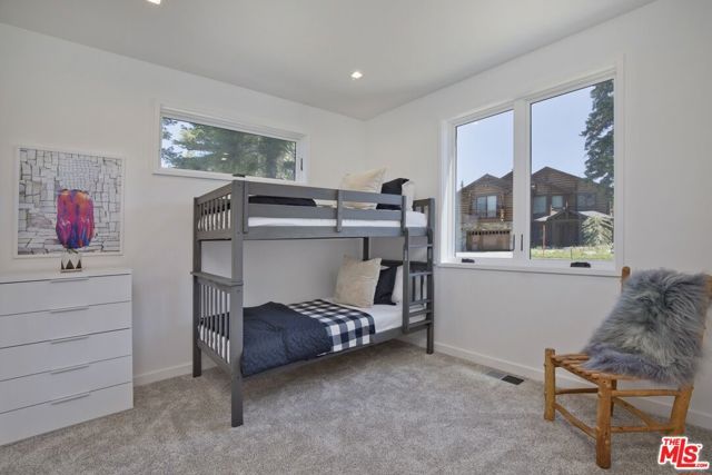 380 Pine Street, Mammoth Lakes, CA 93546