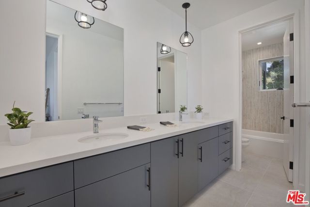 380 Pine Street, Mammoth Lakes, CA 93546