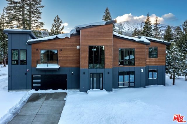 380 Pine Street, Mammoth Lakes, CA 93546