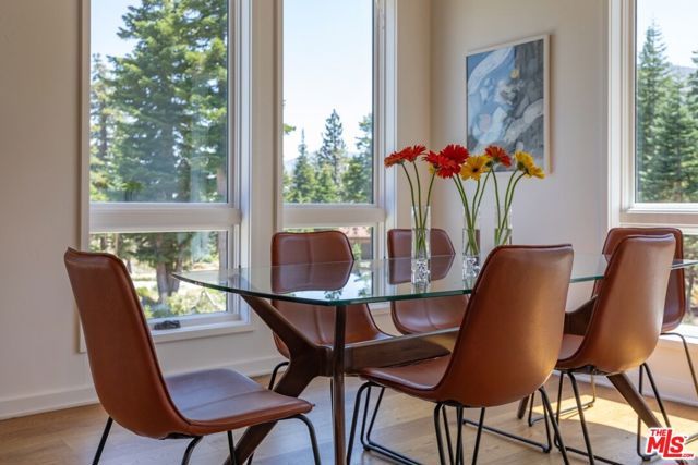 380 Pine Street, Mammoth Lakes, CA 93546