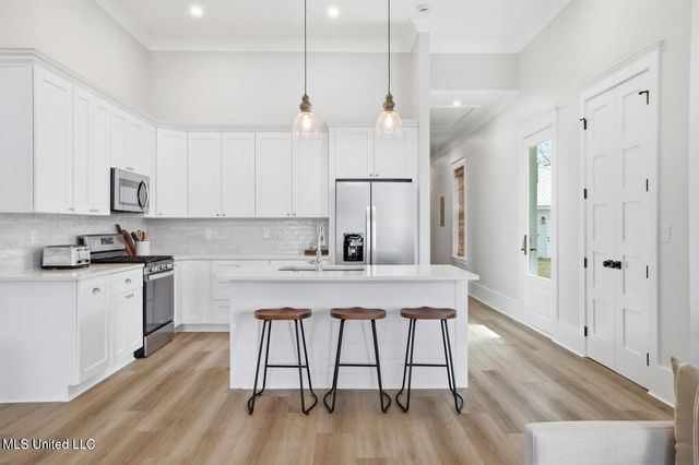 254 Caillavet Street, Biloxi, MS 39530