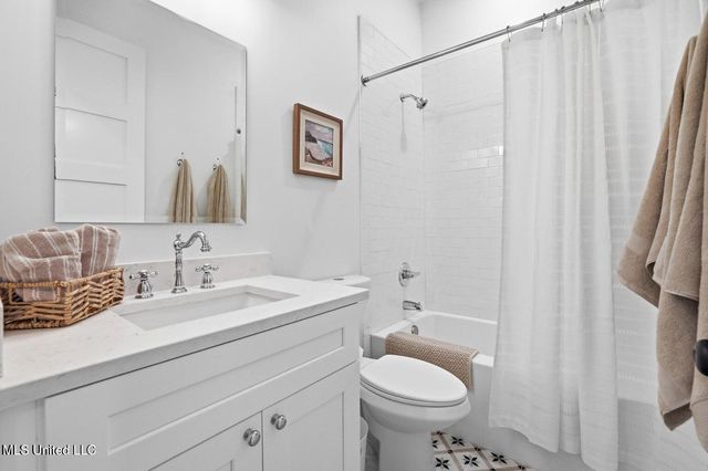 254 Caillavet Street, Biloxi, MS 39530