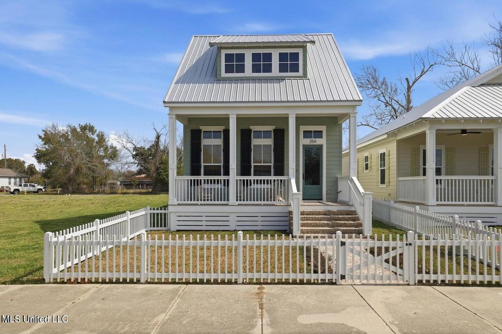 254 Caillavet Street, Biloxi, MS 39530
