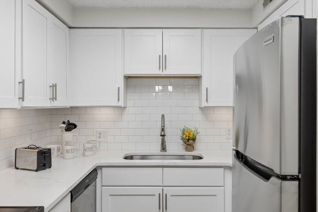 500 Paragon Mills Rd Apt M11, Nashville, TN 37211