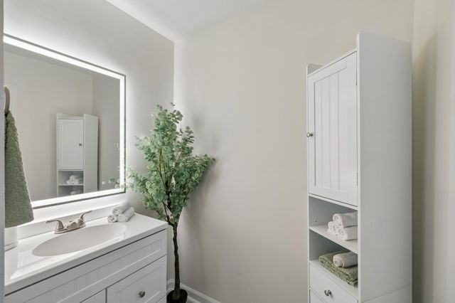 500 Paragon Mills Rd Apt M11, Nashville, TN 37211