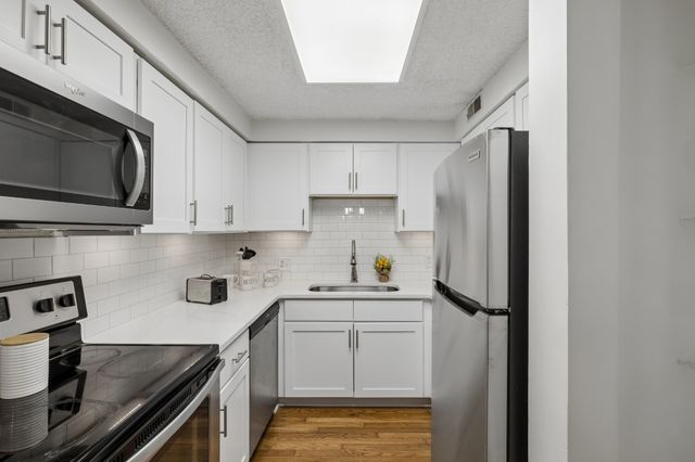 500 Paragon Mills Rd Apt M11, Nashville, TN 37211