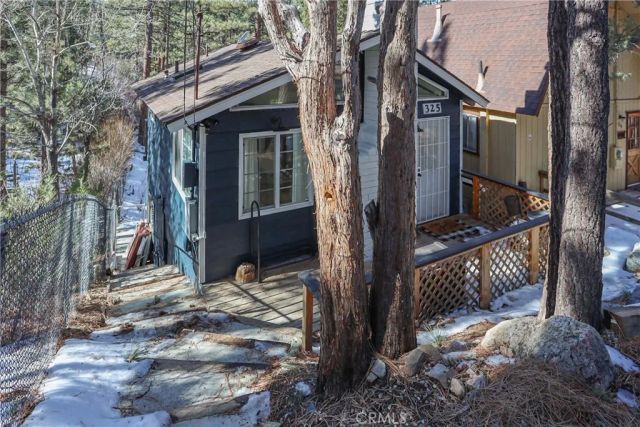 325 Hilltop Lane, Big Bear City, CA 92314