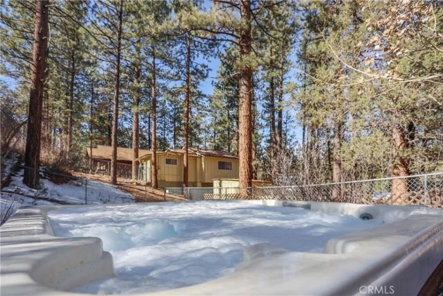 325 Hilltop Lane, Big Bear City, CA 92314