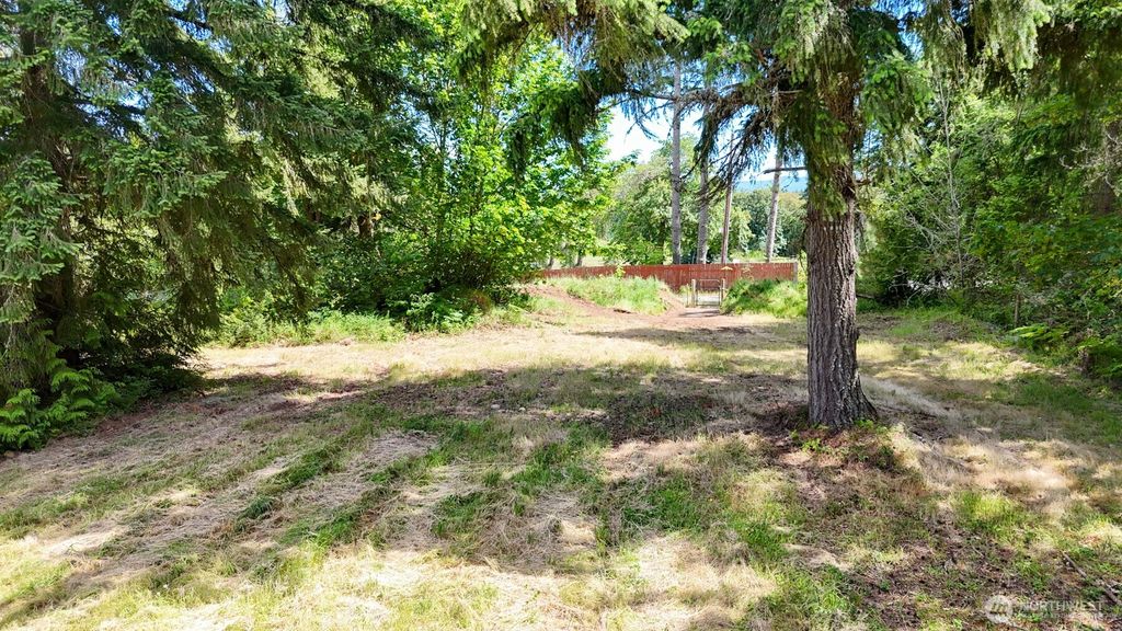 21842 Elbow Lake Road SE, Yelm, WA 98597