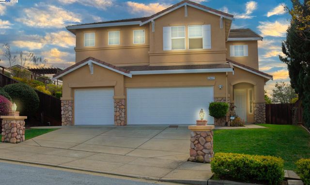 25657 Crestfield Dr, Castro Valley, CA 94552