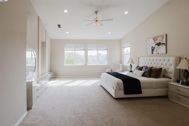 25657 Crestfield Dr, Castro Valley, CA 94552