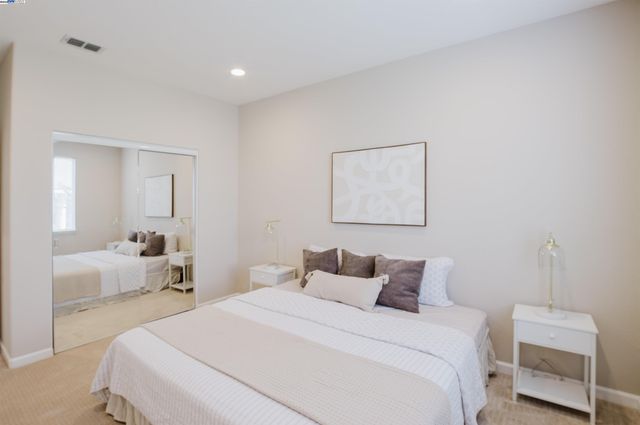 25657 Crestfield Dr, Castro Valley, CA 94552