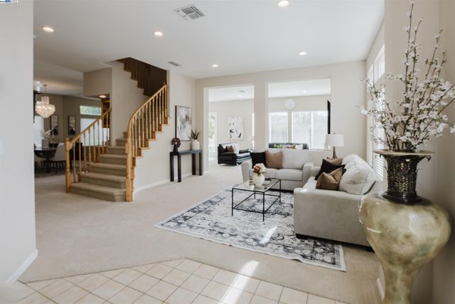 25657 Crestfield Dr, Castro Valley, CA 94552