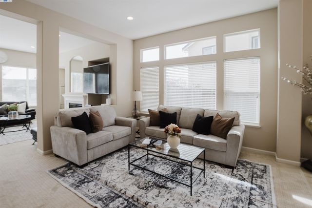 25657 Crestfield Dr, Castro Valley, CA 94552