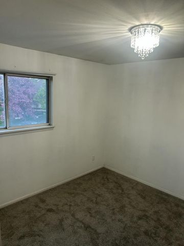 8616 Servite DRIVE, Milwaukee, WI 53223