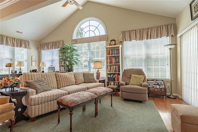 6525 Betsy Ross Circle, Bethlehem City, PA 18017