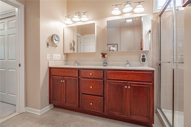 6525 Betsy Ross Circle, Bethlehem City, PA 18017