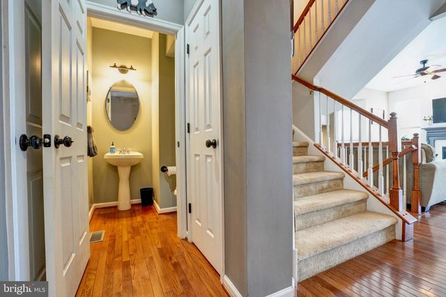 12 CREEKSIDE DR, Pottstown, PA 19464