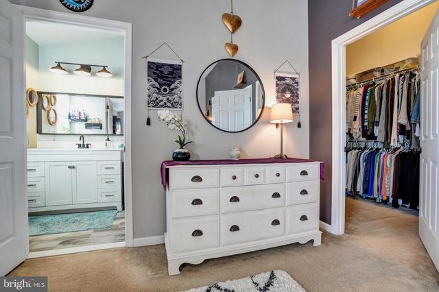 12 CREEKSIDE DR, Pottstown, PA 19464