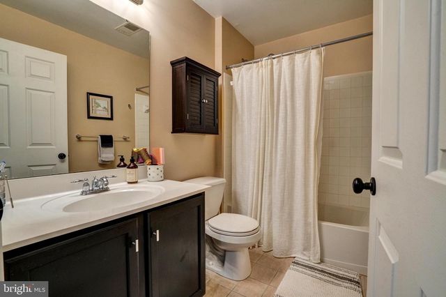 12 CREEKSIDE DR, Pottstown, PA 19464