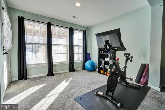 12 CREEKSIDE DR, Pottstown, PA 19464