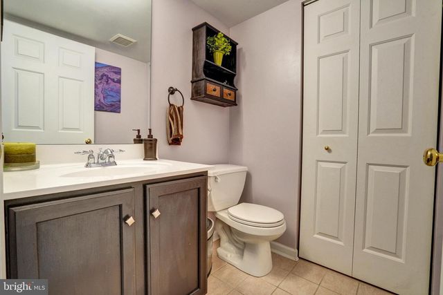 12 CREEKSIDE DR, Pottstown, PA 19464