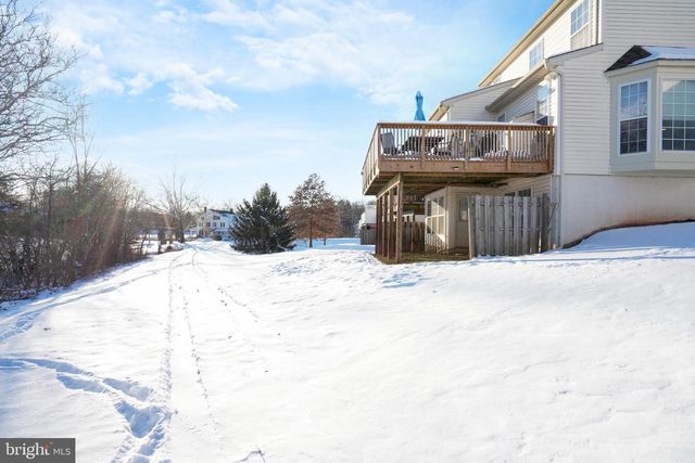 12 CREEKSIDE DR, Pottstown, PA 19464