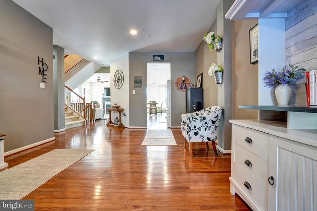 12 CREEKSIDE DR, Pottstown, PA 19464