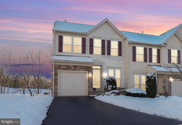 12 CREEKSIDE DR, Pottstown, PA 19464