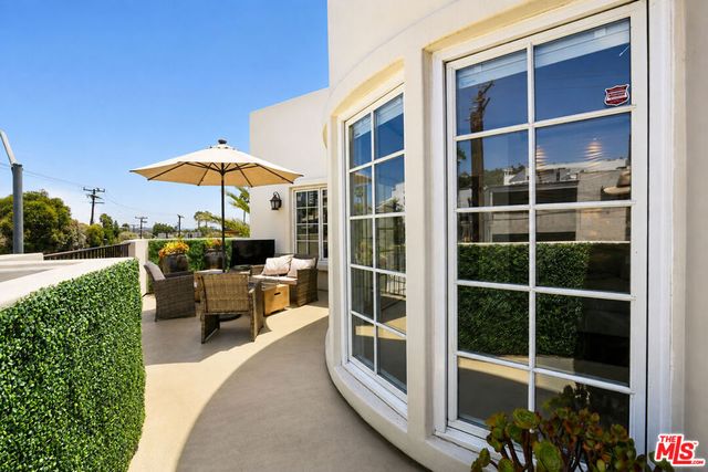 851 N San Vicente Boulevard 309, West Hollywood, CA 90069