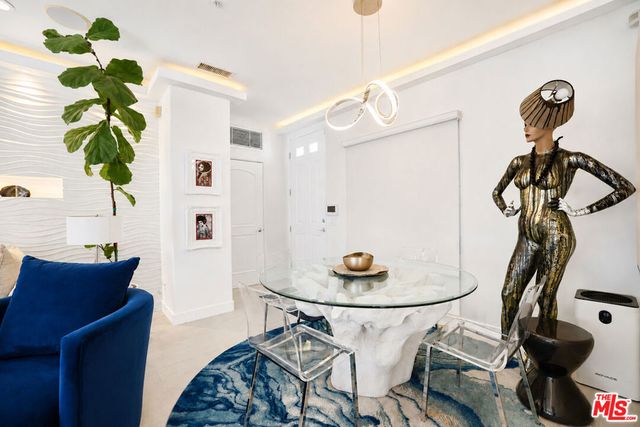 851 N San Vicente Boulevard 309, West Hollywood, CA 90069