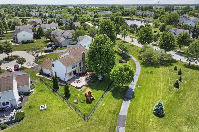 10 Hithergreen Court, Algonquin, IL 60102